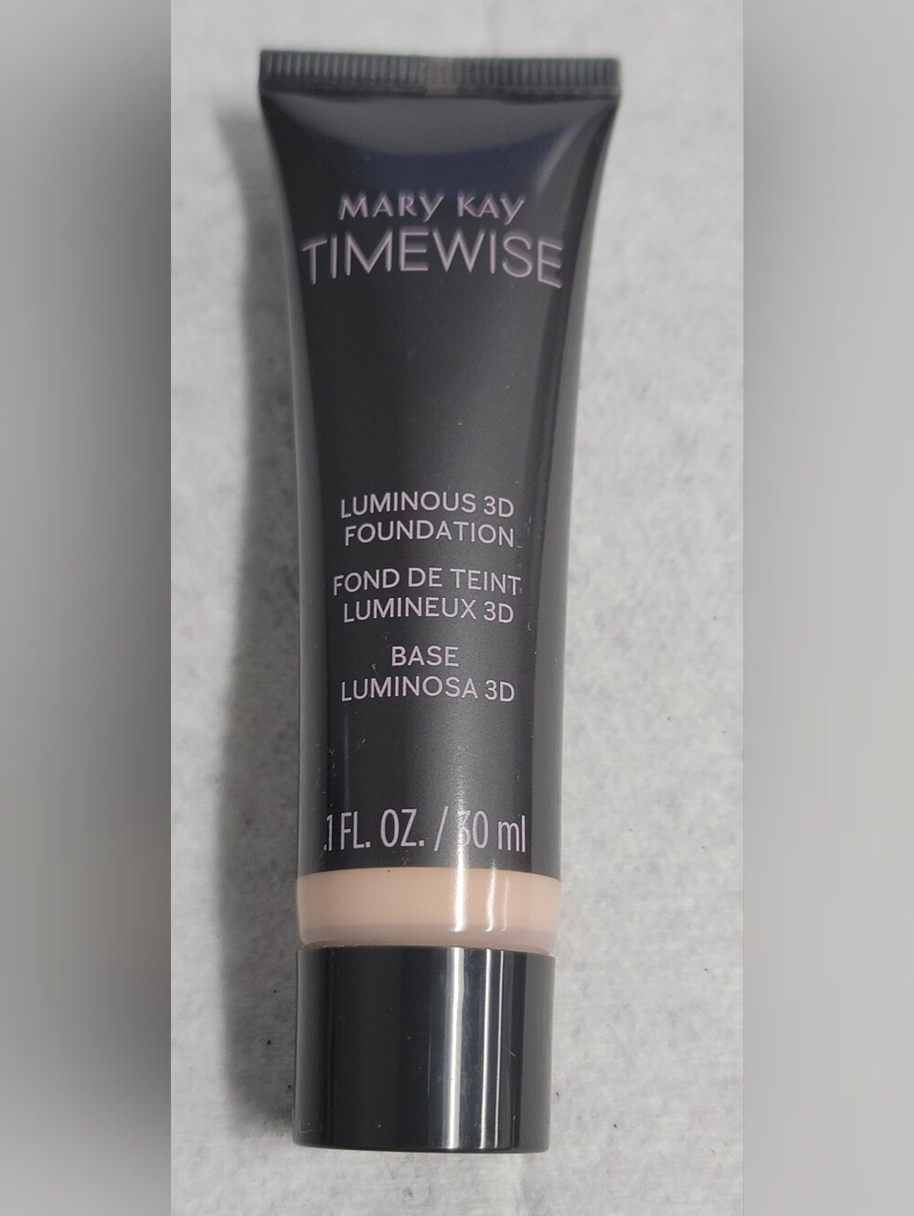 NWOB- Mary Kay TimeWise Luminous 3D Foundation Ivory C 110